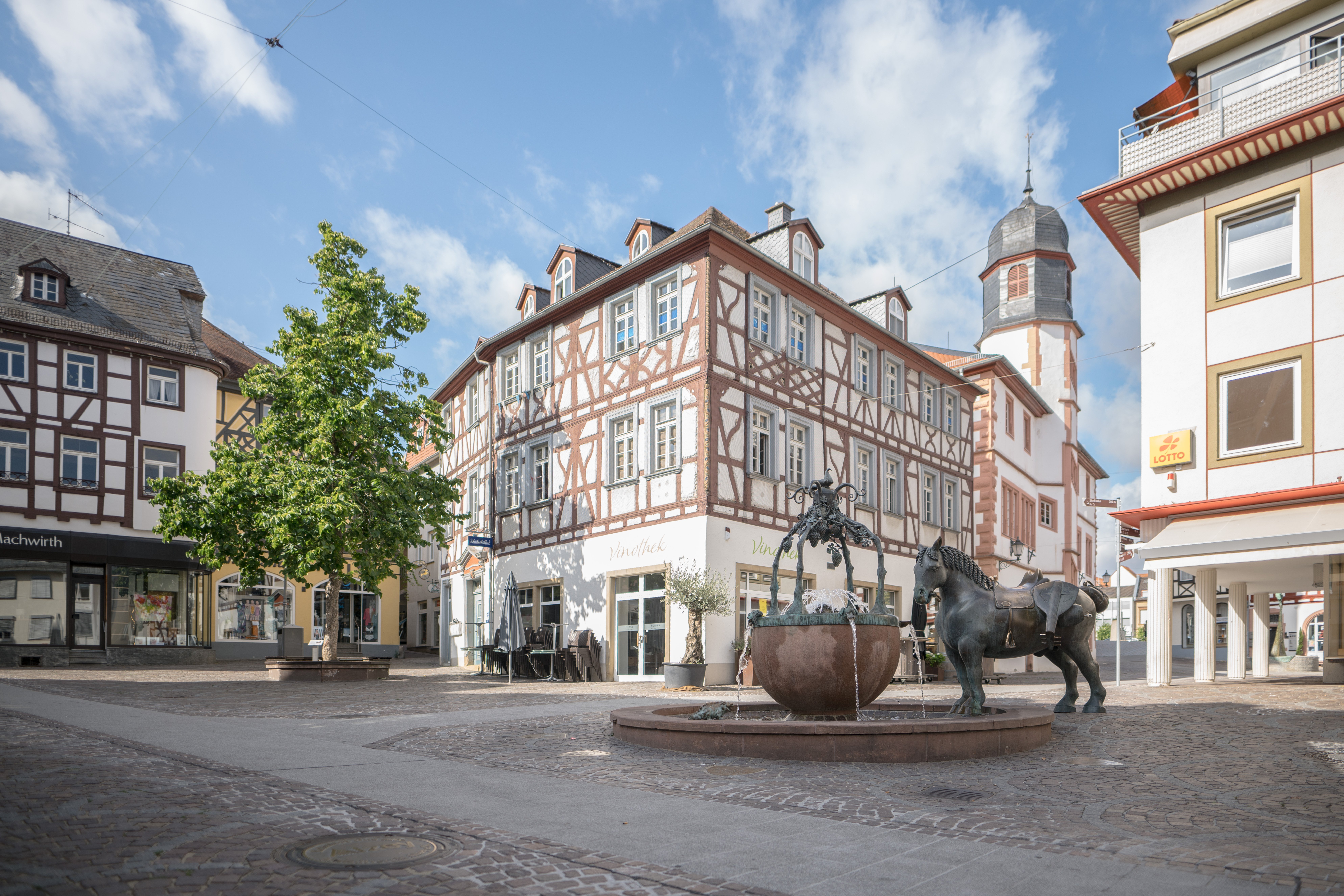 Der Rossmarkt und sein Brunnen