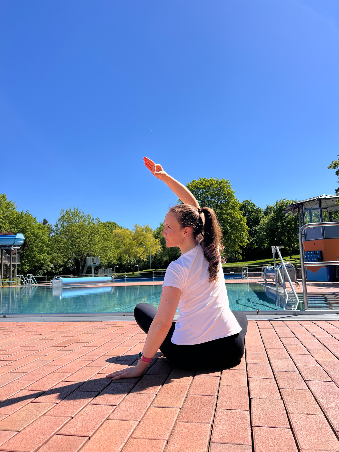 Yoga am Pool