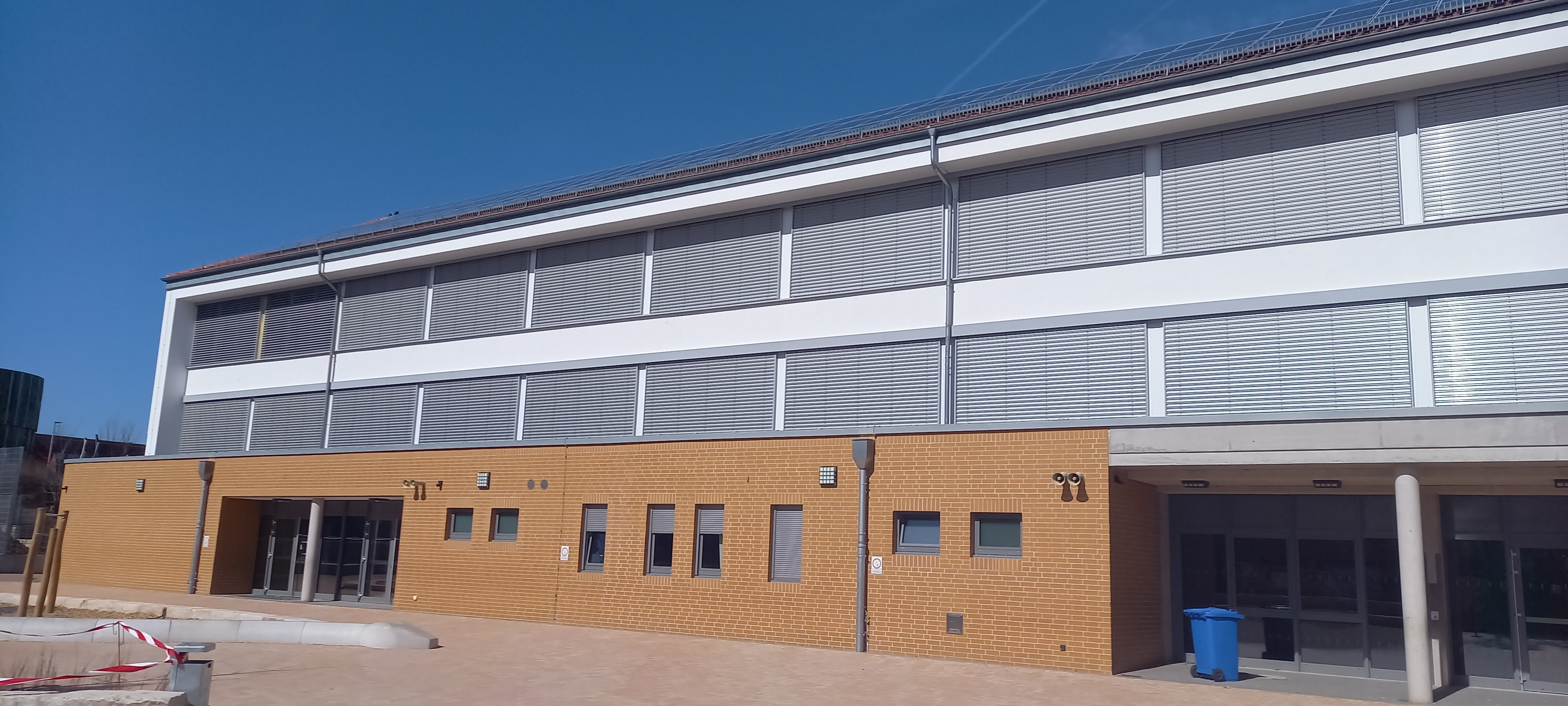 Albert-Schweitzer-Schule Haupteingang der Albert-Schweitzer-Schule