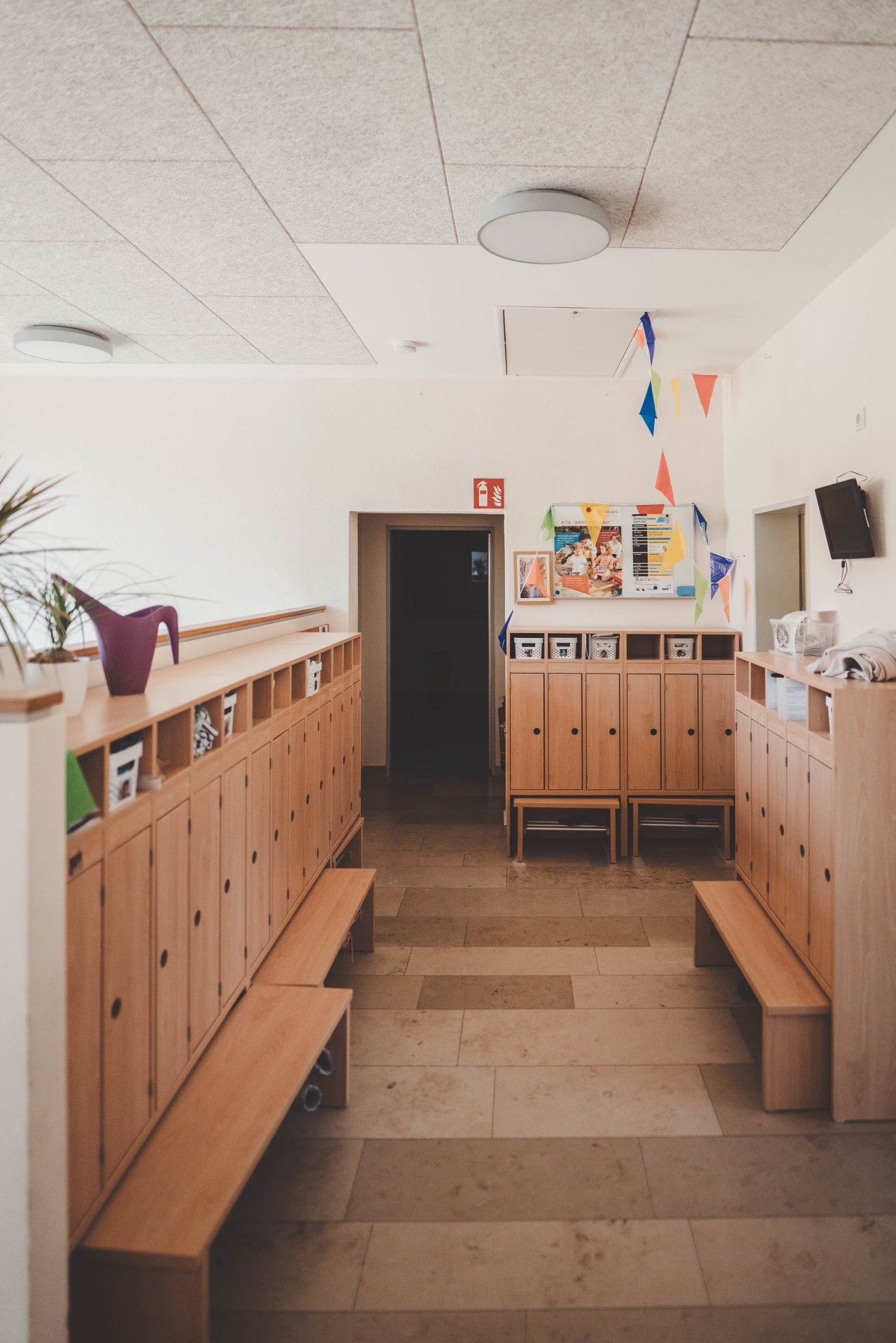 Holzspinde für Kinder im Kindergarten