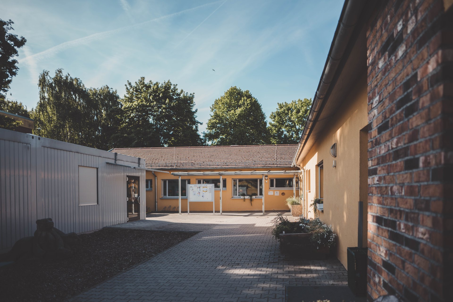 Kita Walter Zuber Eingangsbereich von Außen der Kita "Walter Zuber"