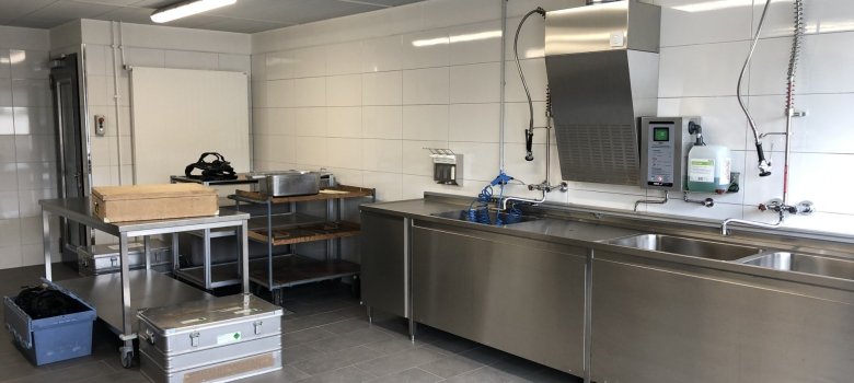 Die Reinigungsbecken im Schwarzbereich Die Reinigungsbecken im Schwarzbereich