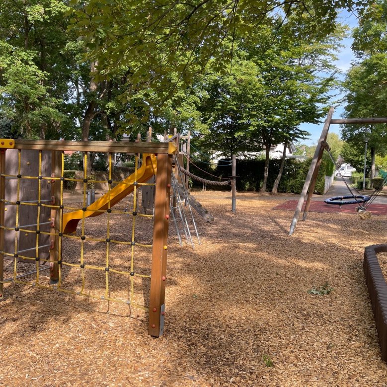 Spielplatz in Alezy-Weinheim