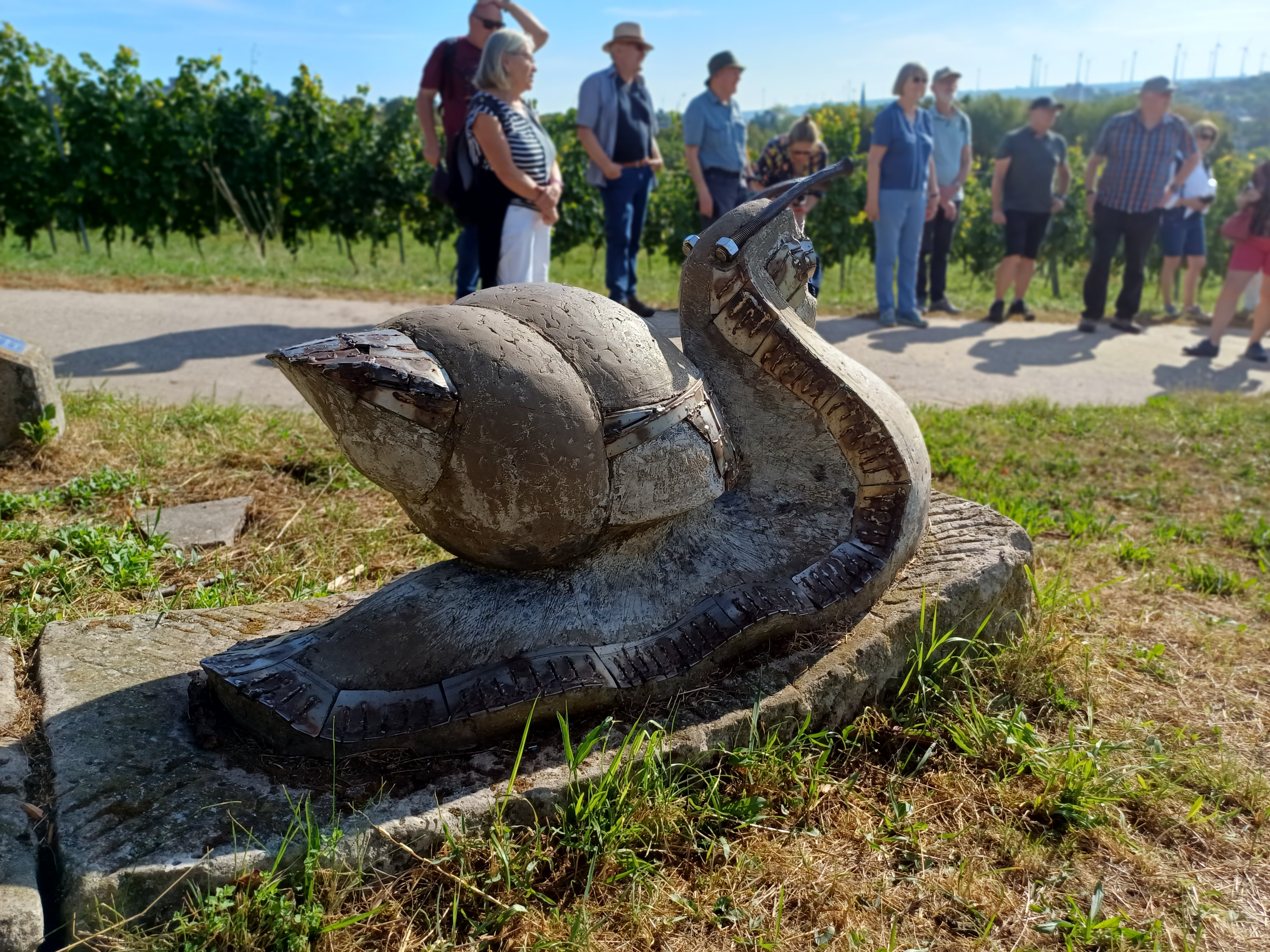 Skulptur einer Weinbergsschnecke