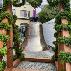 Bürgermeister besucht Kamenz anlässlich der 800-Jahr-Feier Große Glocke, von vorne.