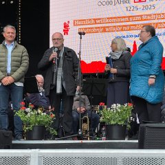 Bürgermeister besucht Kamenz anlässlich der 800-Jahr-Feier Stadtjubiläum, Rede auf der Bühne