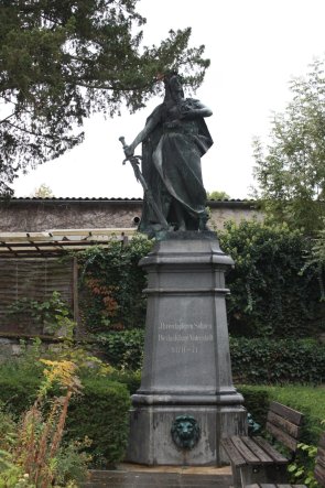 Kriegerdenkmal Germania auf dem Hauptfriedhof Alzey