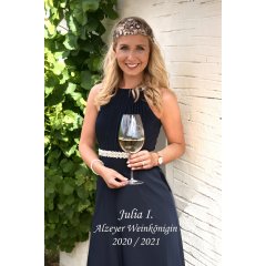 Die Alzeyer Weinkönigin Julia I.