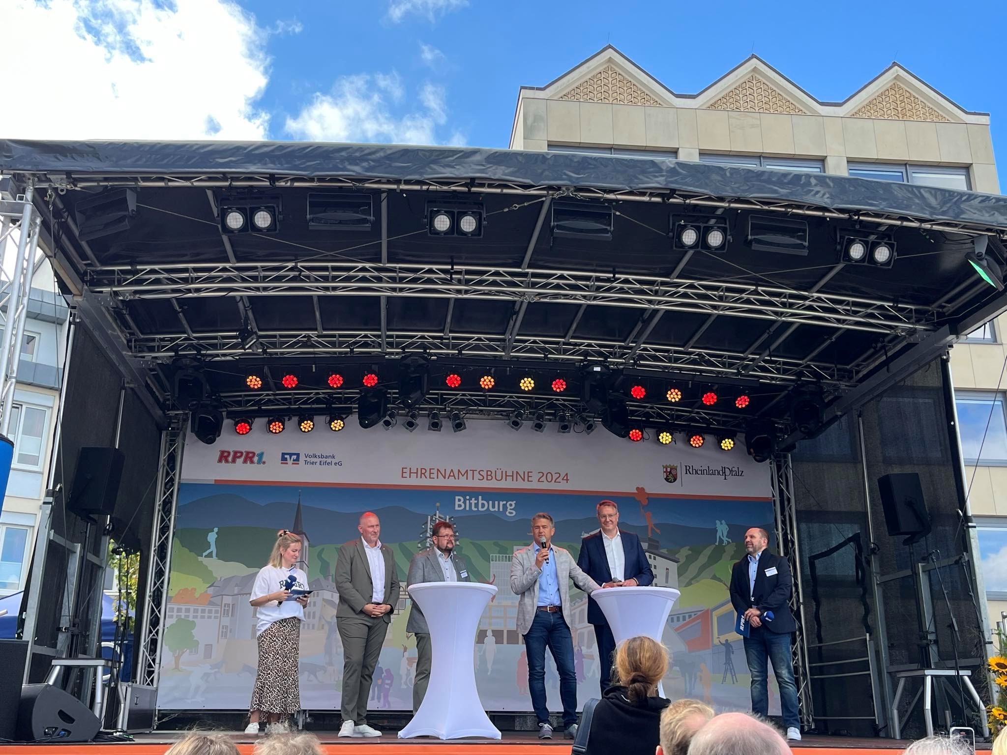 Der 22. landesweite Ehrenamtstag in Rheinland-Pfalz wird am 31. August 2025 in Alzey stattfinden. 