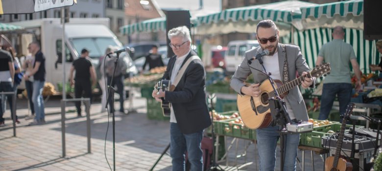 Markfrühstück auf dem Alzeyer Wochenmarkt