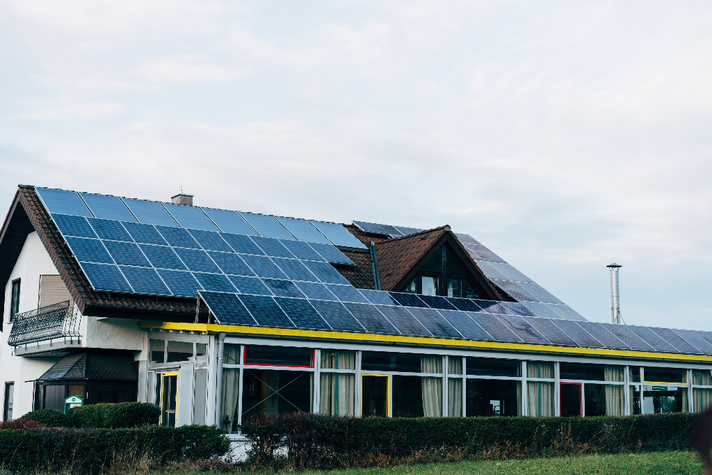 Photovoltaik-Anlage auf dem Dach