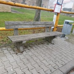 Holzbank