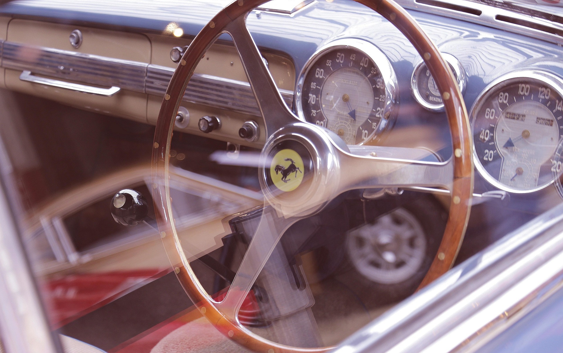 Oldtime Lenkrad, von innenraum des Autos