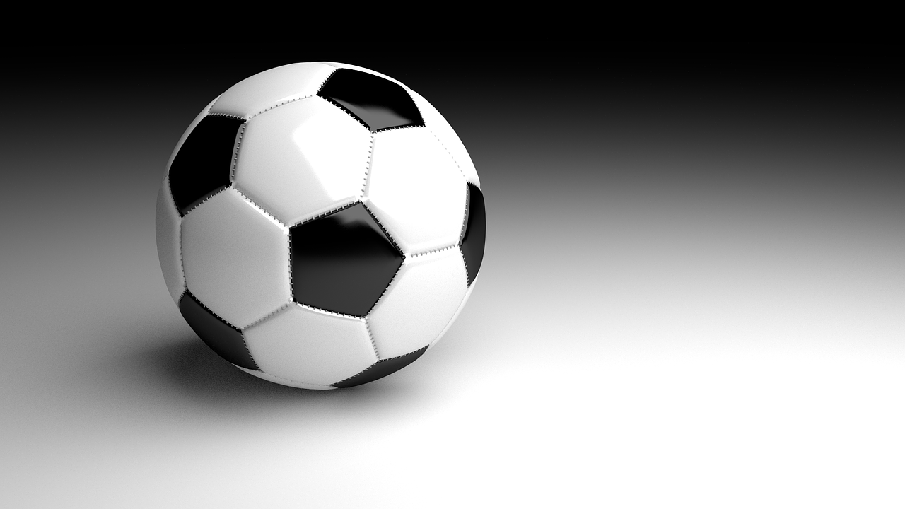 ein weiß-schwarzer Fußball