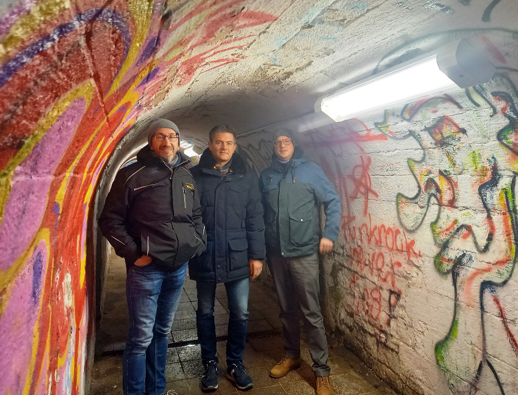 Bild im der Bahnunterführung