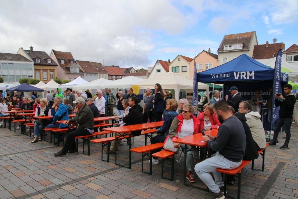 Großes Publikum beim Vortrag