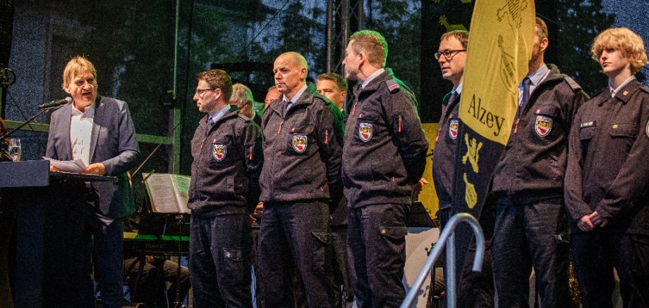 Ehrung der freiwilligen Feuerwehr beim Jahresempfang