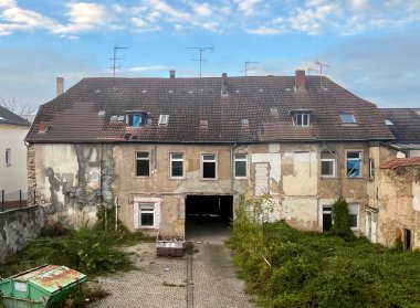 Erst Brauerei, dann Gaststätte und bald Raum für attraktives Wohnen: Noch schläft der Prinz Emil seinen Dornröschenschlaf.