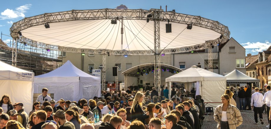 Viele Besucher beim alzeyer Winzerfest