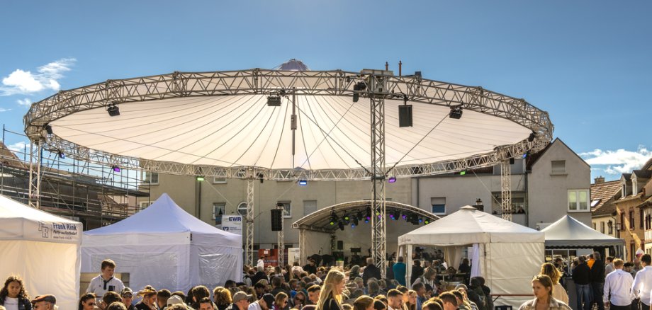 Viele Besucher beim alzeyer Winzerfest