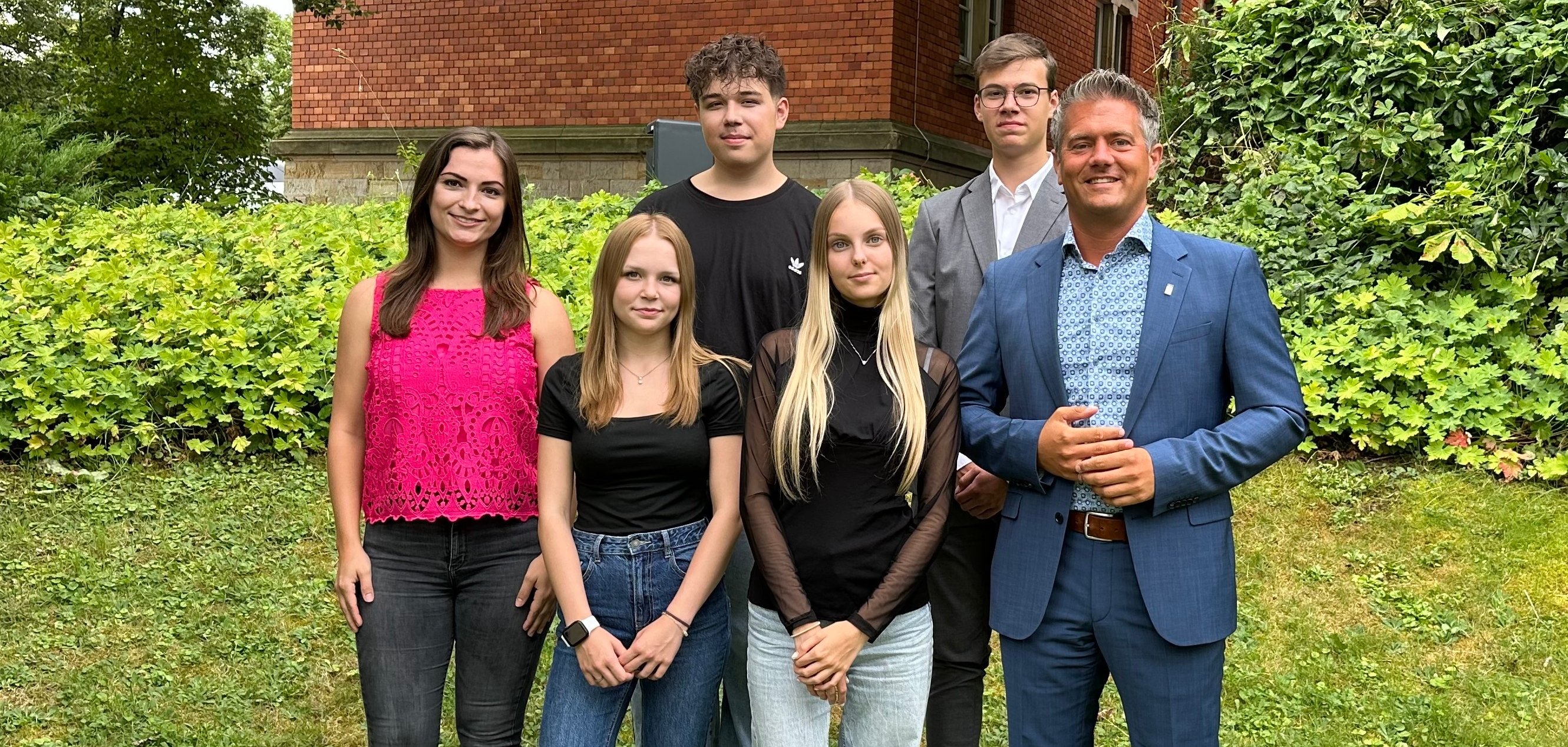 Ausbildungsstart: Stadtverwaltung Alzey begrüßt fünf neue Auszubildenden