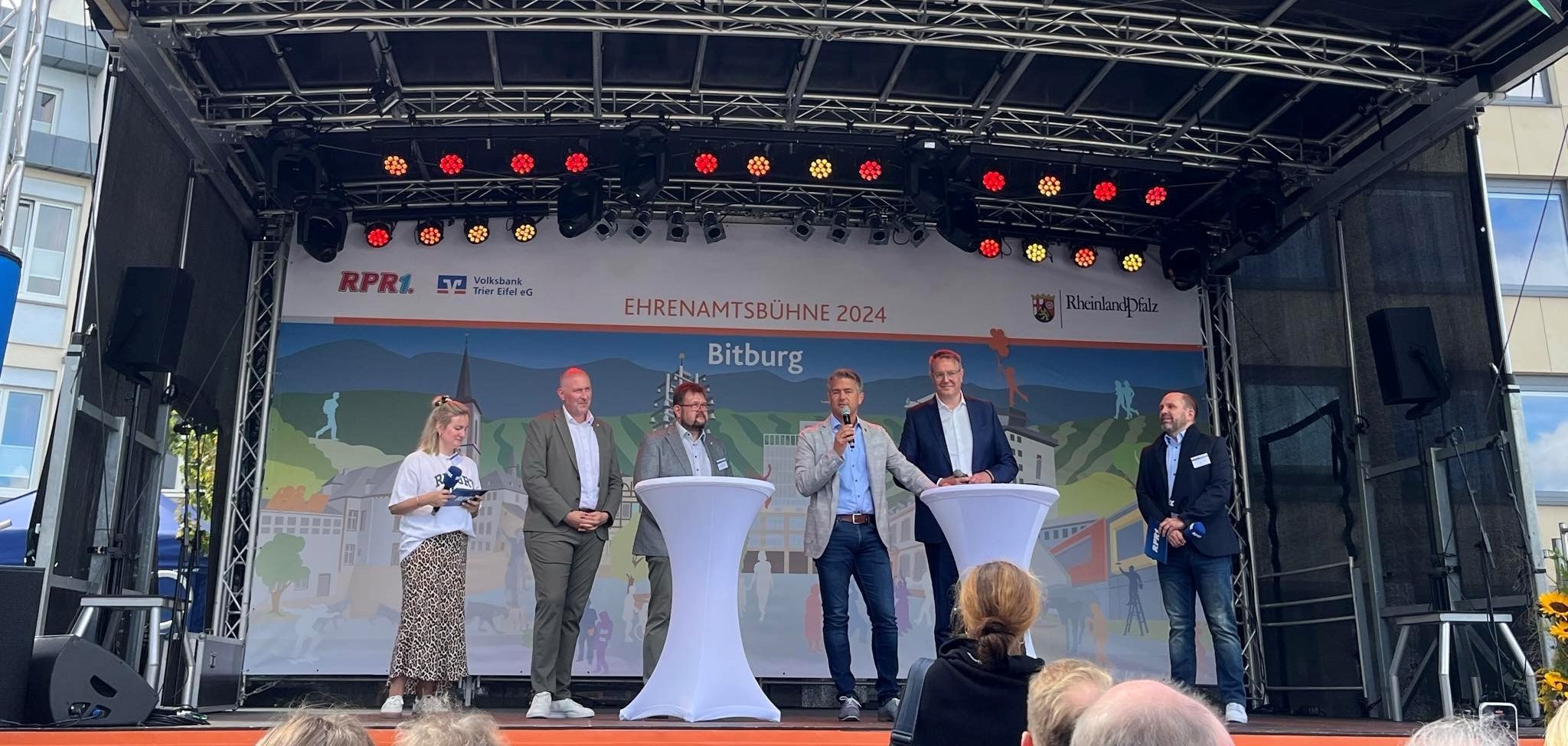 Der 22. landesweite Ehrenamtstag in Rheinland-Pfalz wird am 31. August 2025 in Alzey stattfinden. 