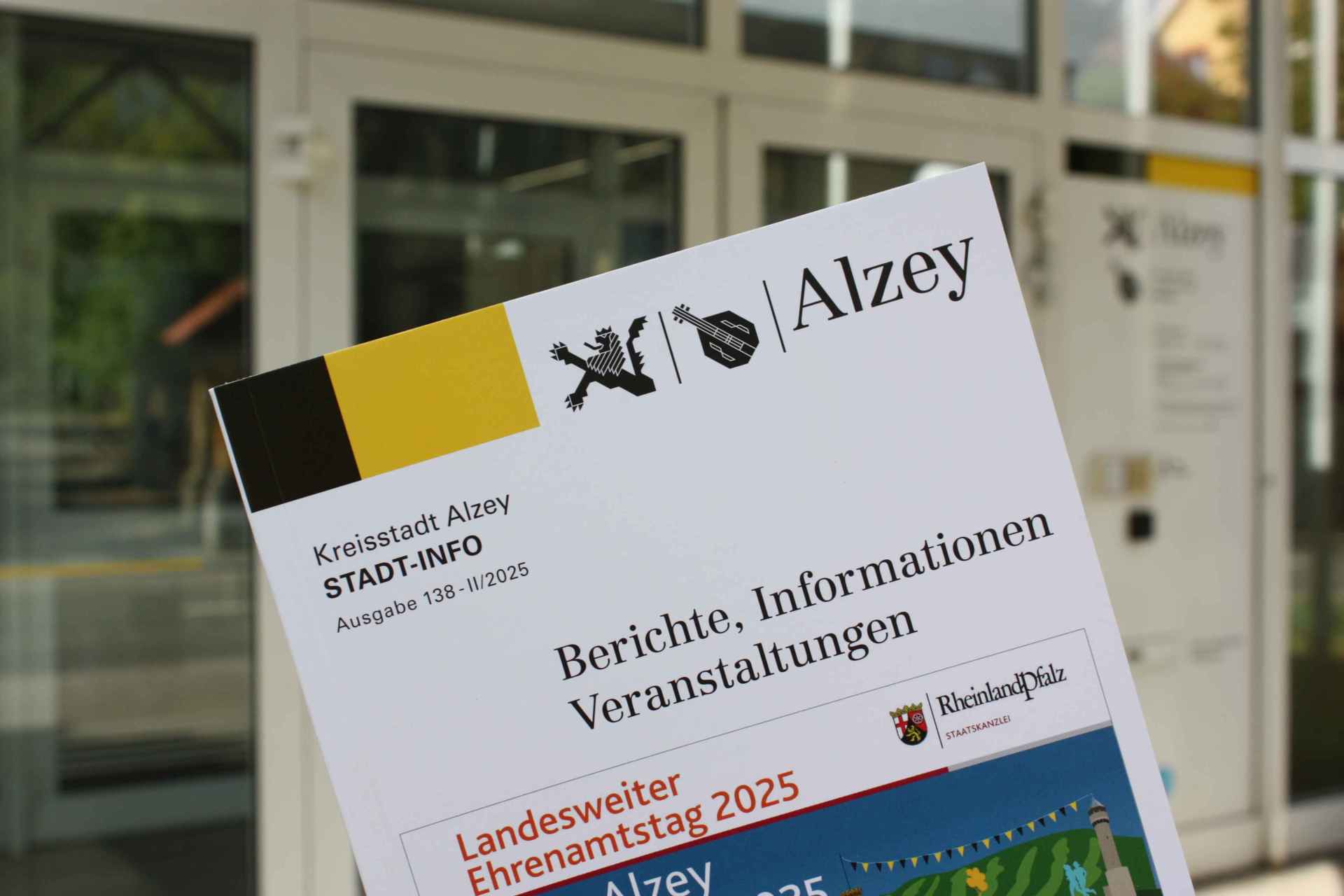 Frisch gedruck & digital verfügbar