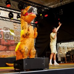 DaCapo Konzert, mit einem Dino