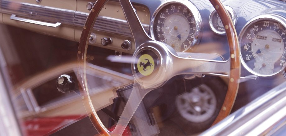 Oldtime Lenkrad, von innenraum des Autos