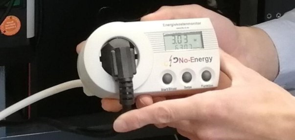 Zu sehen ist ein Strommessgerät.