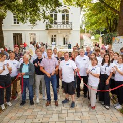 Im Zuge des Fests der Kulturen wurde auch das fertiggestellte neue JUKU-Außengelände offiziell eingeweiht.