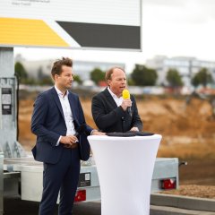 Ein großer Tag für Alzey: Die EGA-Geschäftsführer Martin Gerkhardt und Tim Brauer bei der Einweihung des IG-Ost.