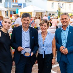 Die repräsentative Weinprobe mit Verleihung der Scheu-Medaille - 2025 an Weltschiedsrichter Markus Merk - ist jedes Jahr ein Highlight des Winzerfestes.