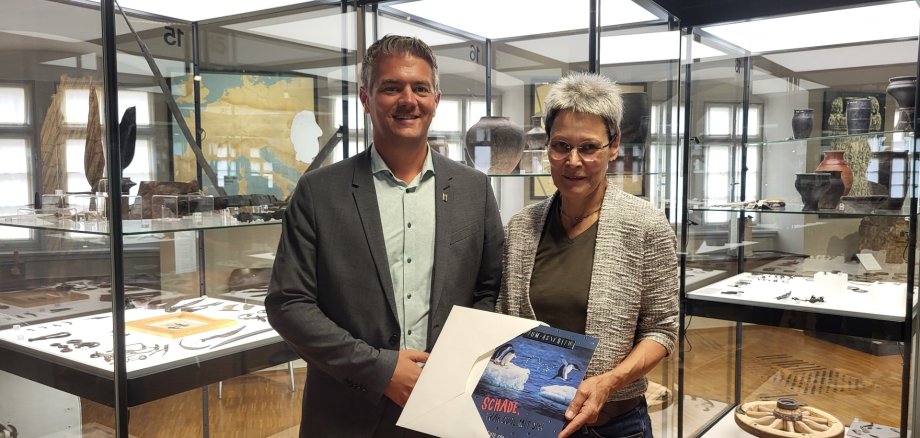 Verabschiedungsfoto, von Längjährigen Mitarbeiterin
