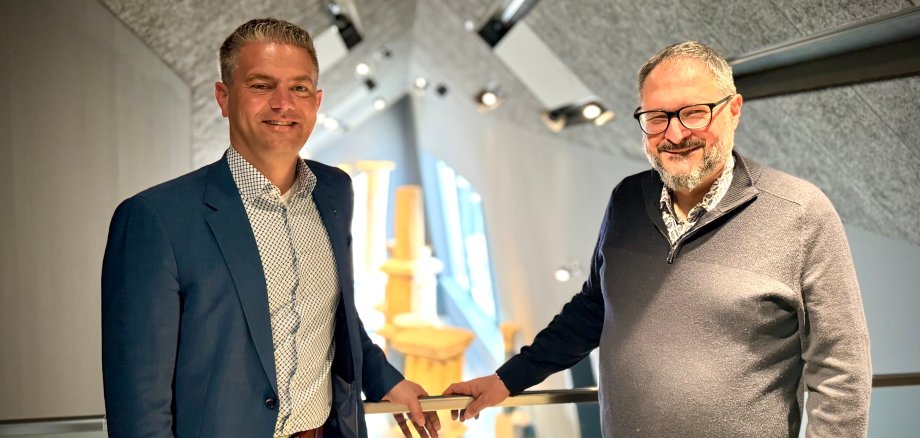 Bürgermeister Steffen Jung und Prof. Dr. Tim Kerig