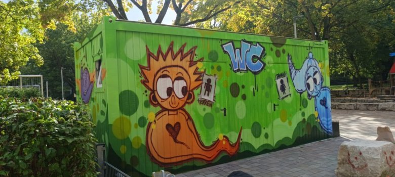 Container von Spielplatz in Pfalzgrafenstraße bunt bemalt