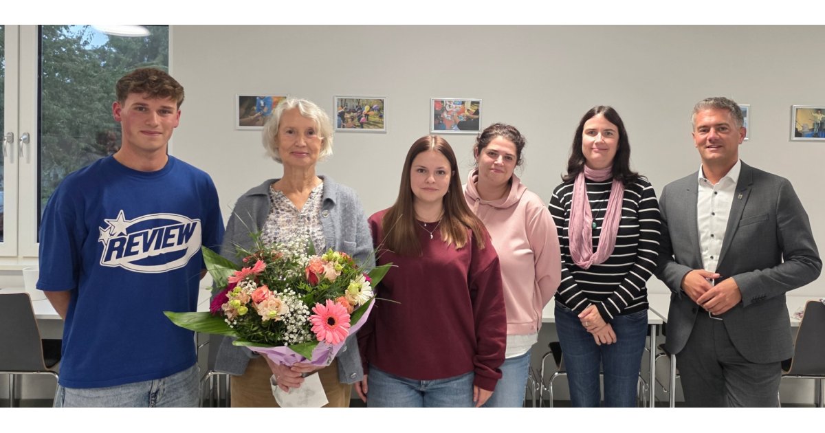 st-dtische-kitas-und-schulen-feiern-eigene-feierstunde-herzliches