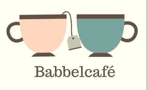Man sieht eine Illustration von 2 Teetassen und dem Schriftzug Babbelcafe