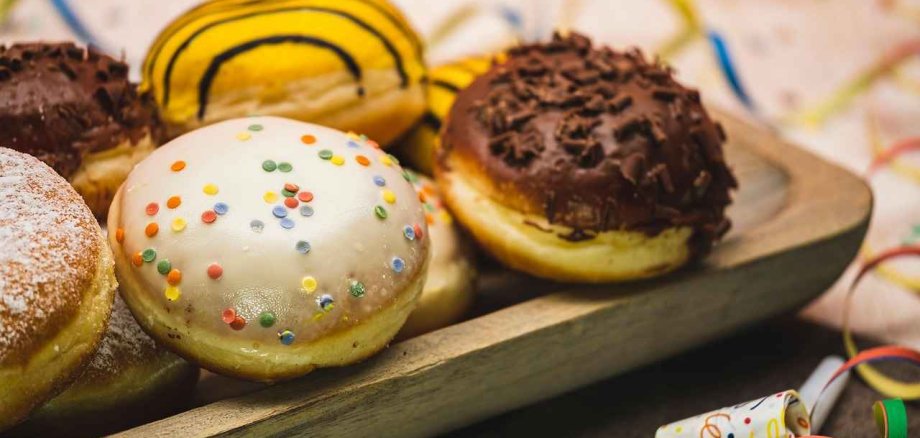 Kreppel in verschiedenen Varianten.