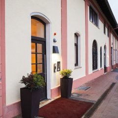 Stadthalle Bild der außen Fassade.