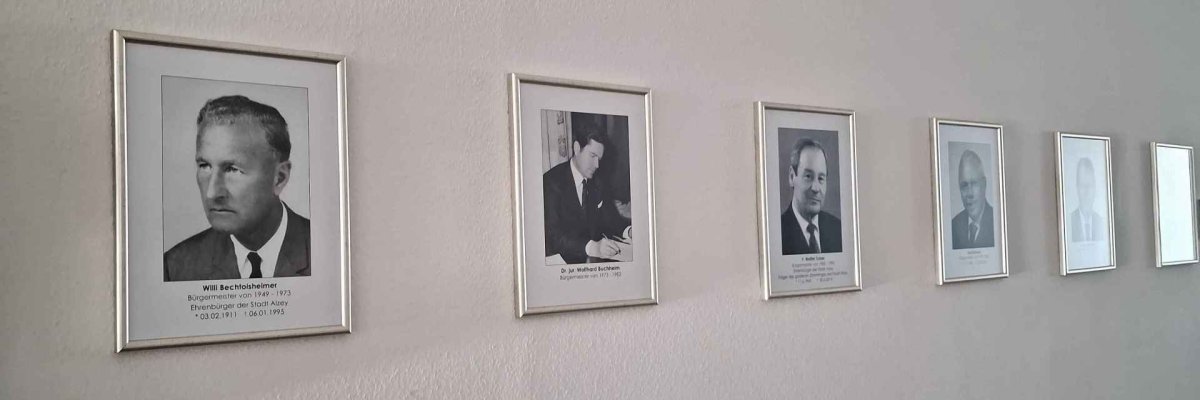 Bilder der ehemaligen Bürgermeister im Alzeyer Rathaus